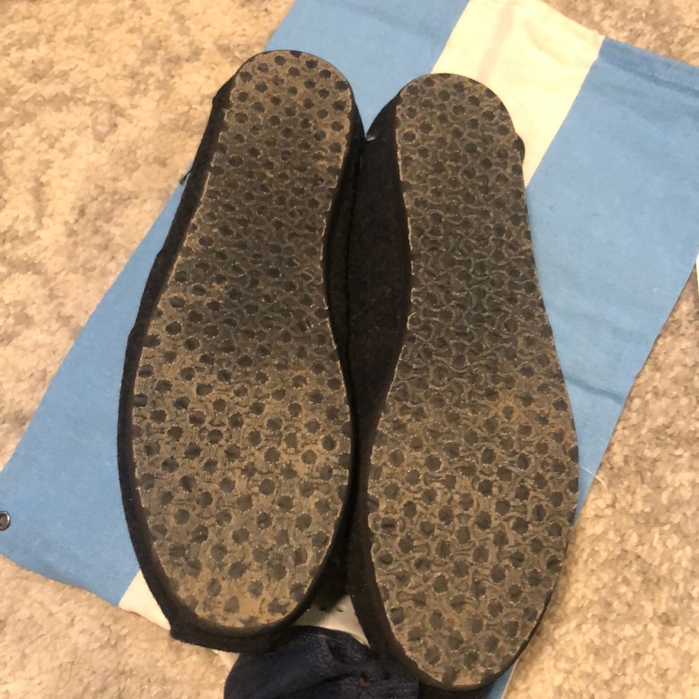 Toms - Picture 2 of 4